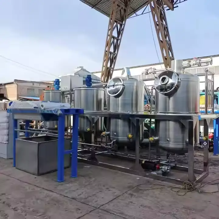 Customized refinery equipment for edible oil manufacturers. Medium-sized refining system 2