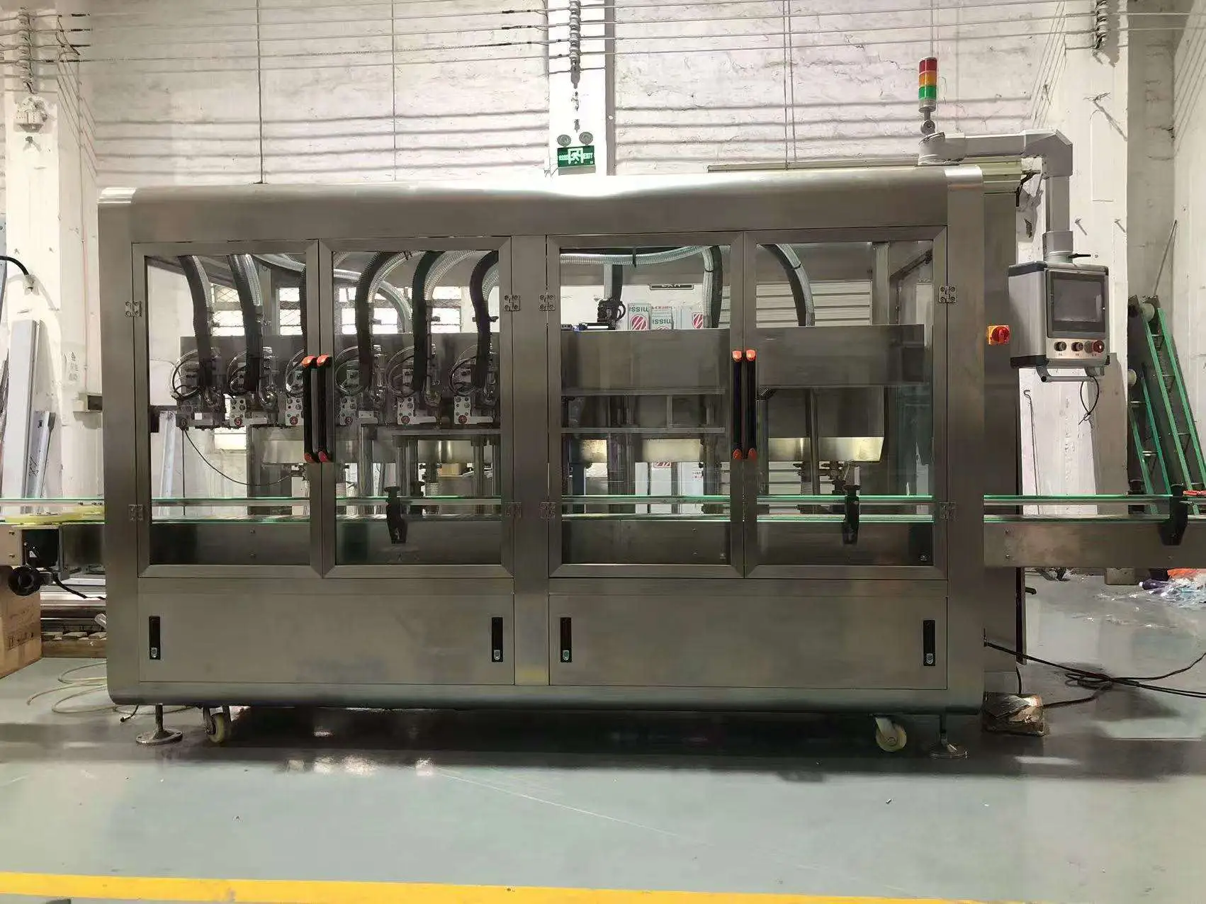 Photoelectric detection piston filling equipment with 6 filling heads automatically tracking filling machine 1